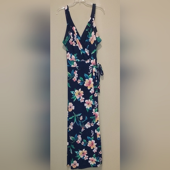 Market & Spruce Dresses & Skirts - Matket & Spruce Maxi Dress